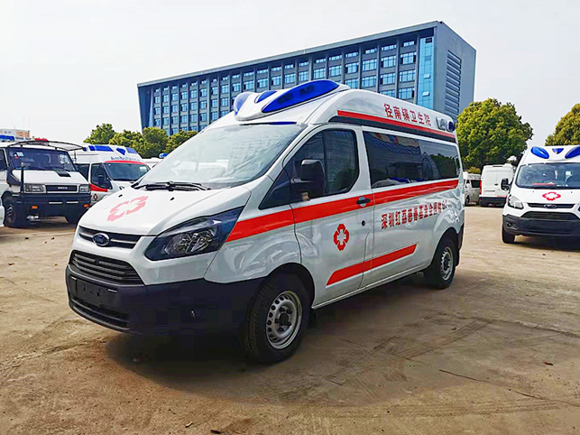 福特全順V362自動(dòng)檔負(fù)壓救護(hù)車